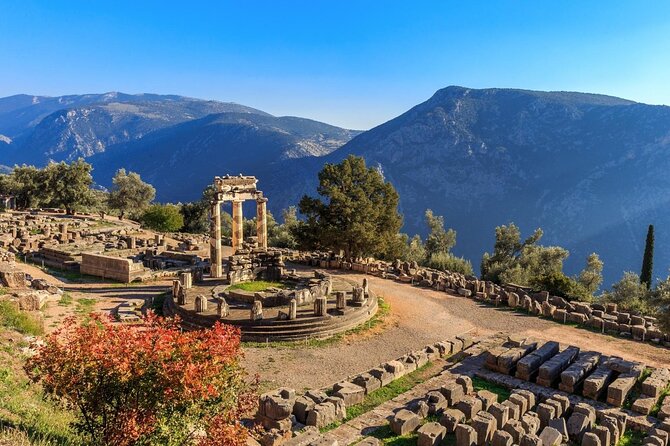 Thermopylae and Delphi Private Full-Day Tour from Athens - The Thermopylae Museum and battlefield area