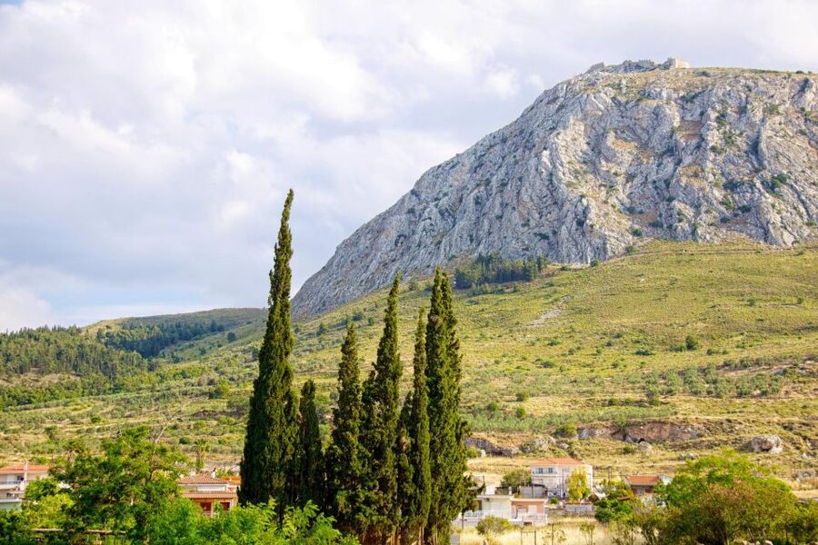 "Tour in Athens & Corinth:Highlights & Path of Apostle Paul" - Athens begins with the Acropolis