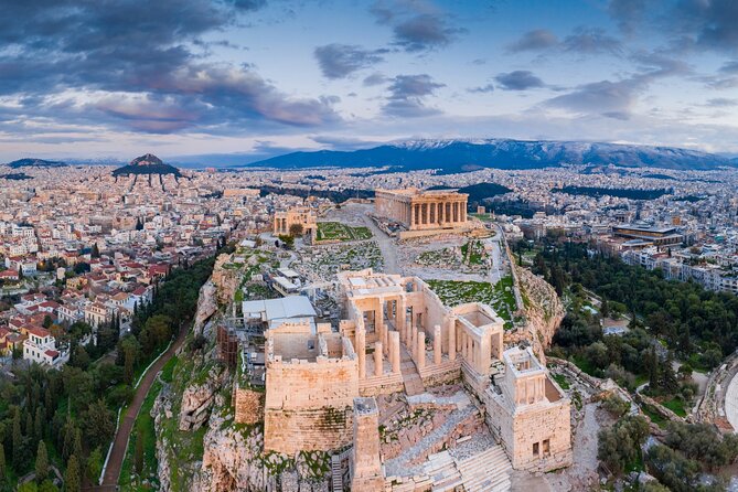 "Tour in Athens in 4 hours" - A fast, private introduction to Athens