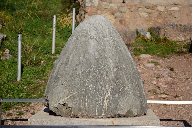 Two day trip from Athens to Delphi and Meteora - The return through Thermopylae