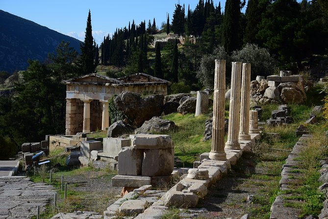 Two day trip from Athens to Delphi and Meteora - What the private vehicle adds