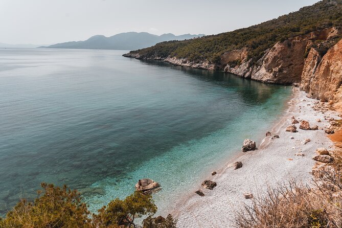 Unique sailing experience to Aegina-Metopi and Skala - A Greek buffet is a major part of the value