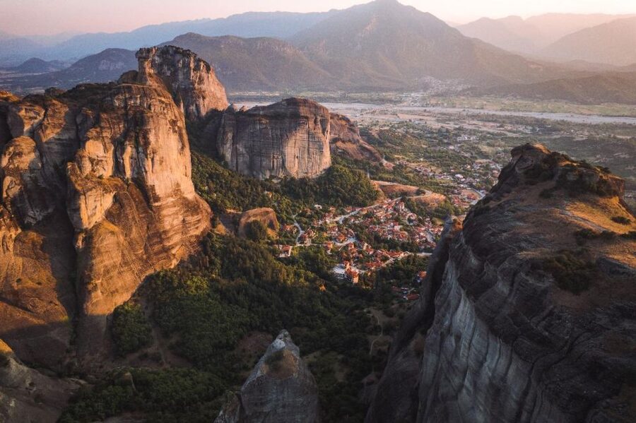 Visit Delphi & Meteora Monasteries Full Day Private Trip - A long day that rewards good planning