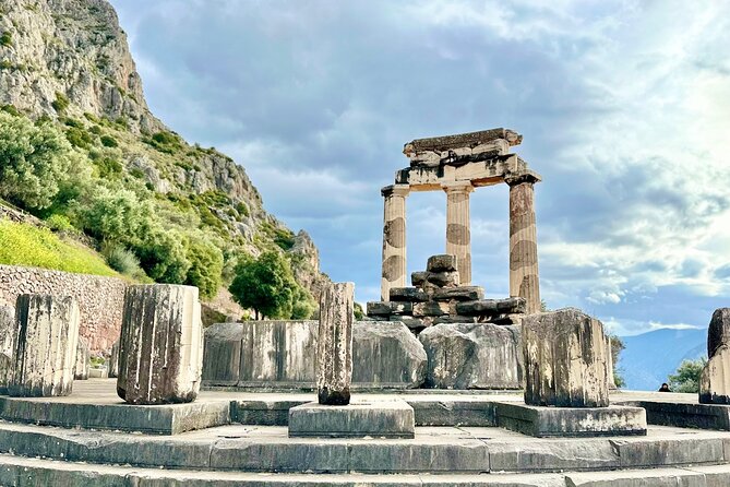Visit Delphi & Meteora Monasteries Luxury Private Tour FromAthens - Allowing time for the Delphi Archaeological Museum