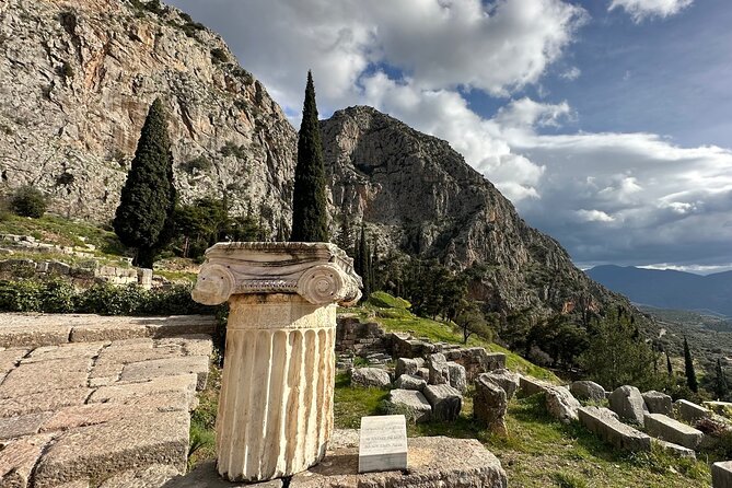 Visit Delphi & Meteora Monasteries Luxury Private Tour FromAthens - Leaving Athens for Arachova and Mount Parnassus