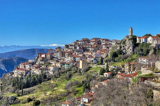 Visit Delphi the famous oracle! Explore the mysteries of the ancient world! - Arachova, a mountain stop with a real choice to make