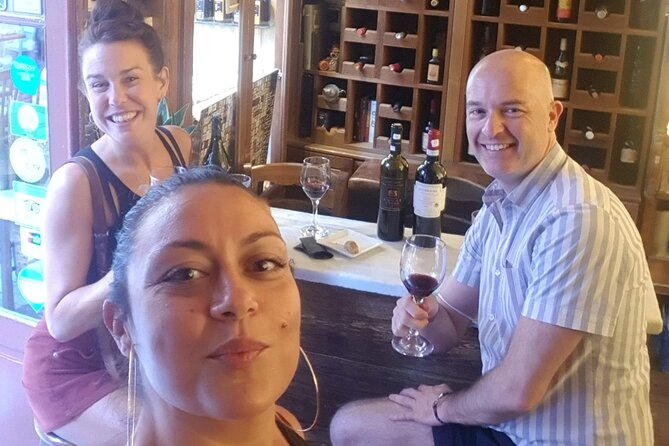 Wine tasting tour of Athens Greece - A food pairing that makes the tasting easier
